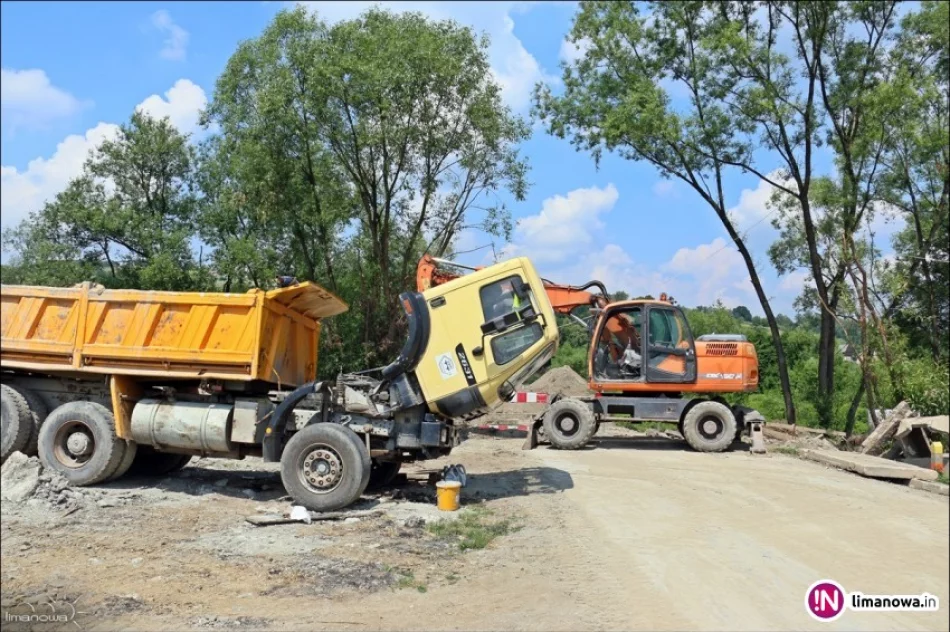 Nieporozumienie z gminą ws. mostu spowodowało „wstrzymanie realizacji bardzo ważnego zadania na drogach miejskich” - zdjęcie 2