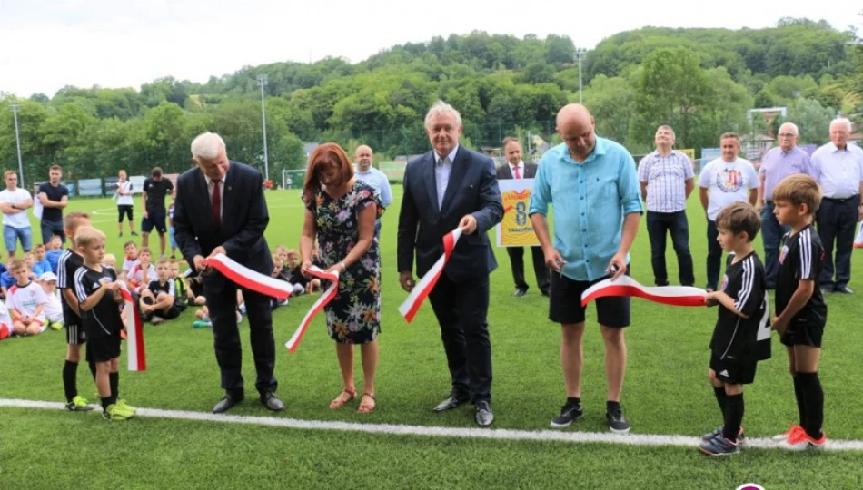 Oficjalne otwarcie stadionu po modernizacji - 'świętem sportu' - zdjęcie 1