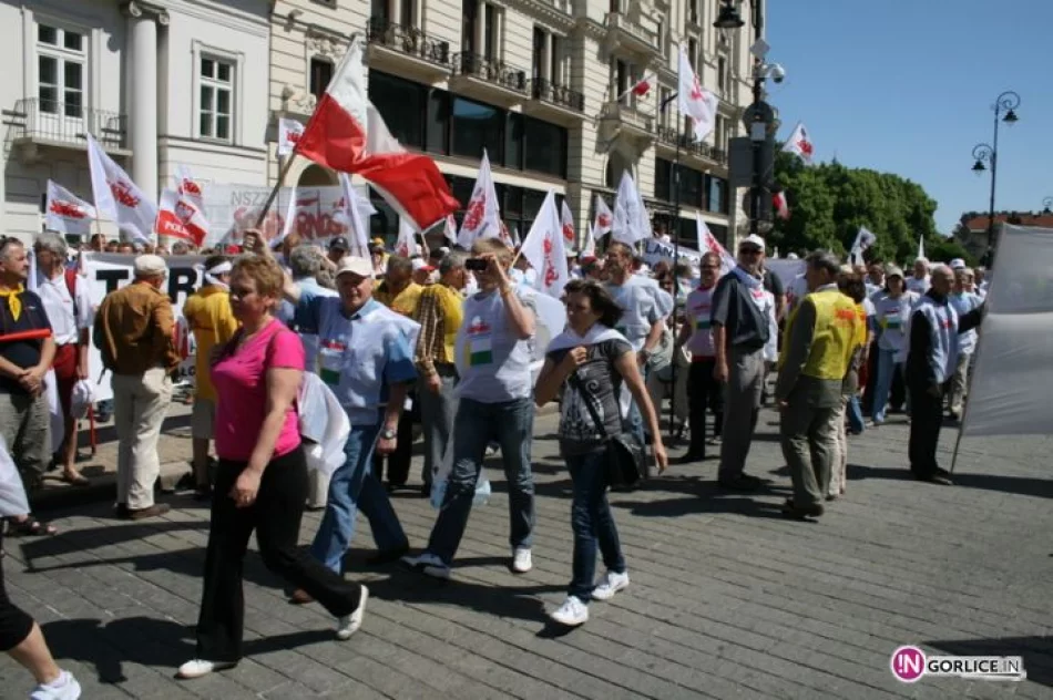 Gorliczanie na pikiecie pod Pałacem Prezydenckim - 24 maj - zdjęcie 2