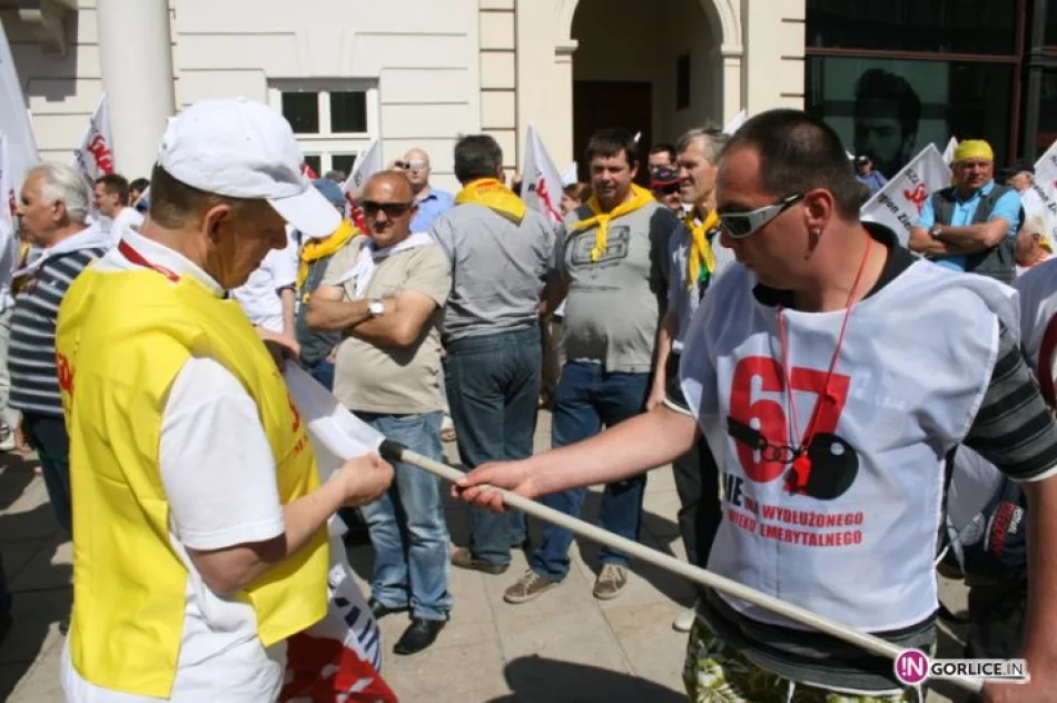 Gorliczanie na pikiecie pod Pałacem Prezydenckim - 24 maj - zdjęcie 5