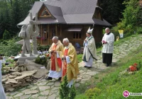 Metropolita poświęcił pomnik papieża-turysty - zdjęcie główne