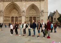 Uczniowie Mechanika w Paryżu - zdjęcie główne