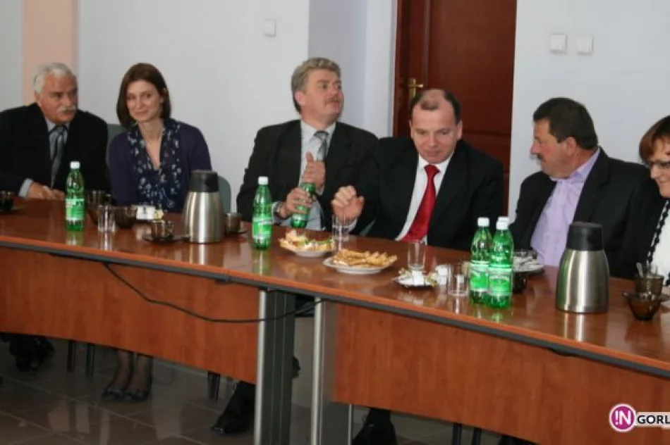 Podpisanie umow na remonty dróg - zdjęcie 2