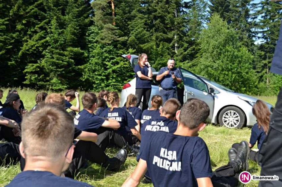 O pracy w policji z uczniami klas mundurowych - zdjęcie 3
