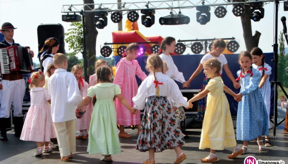 Udany familijny piknik - świętowały mamy i dzieci - zdjęcie 1