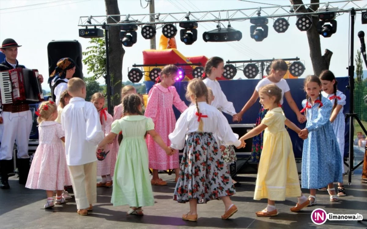 Udany familijny piknik - świętowały mamy i dzieci