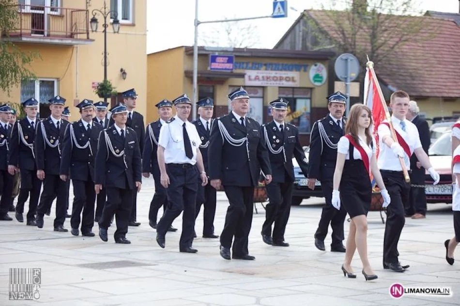 Obchody 3 maja 2012  w Tymbarku - zdjęcie 9
