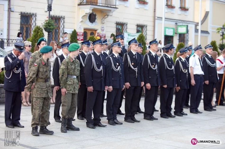 Obchody 3 maja 2012  w Tymbarku - zdjęcie 17