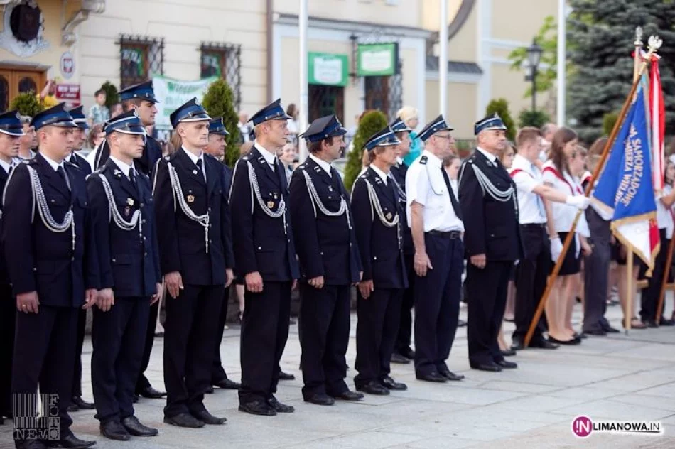 Obchody 3 maja 2012  w Tymbarku - zdjęcie 18