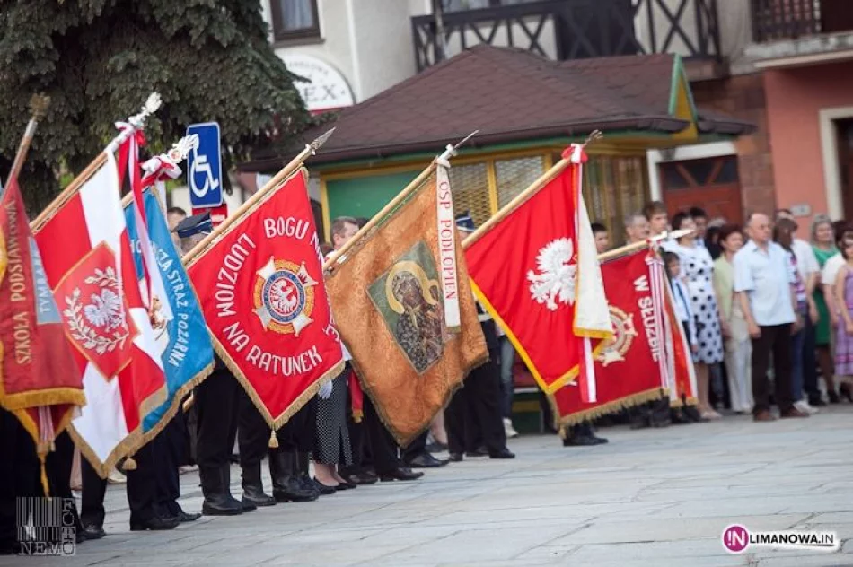 Obchody 3 maja 2012  w Tymbarku - zdjęcie 19