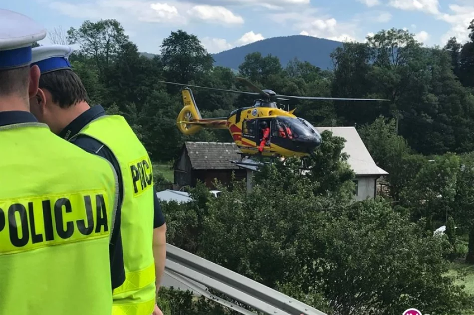 Ciężarówka zderzyła się z autobusem przewożącym dzieci. Rannych 45 osób. Objazd przez Limanowszczyznę - zdjęcie 3