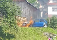 Płonął zaparkowany samochód - zdjęcie główne