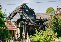 Ofiara śmiertelna pożaru domu (wideo) - zdjęcie główne