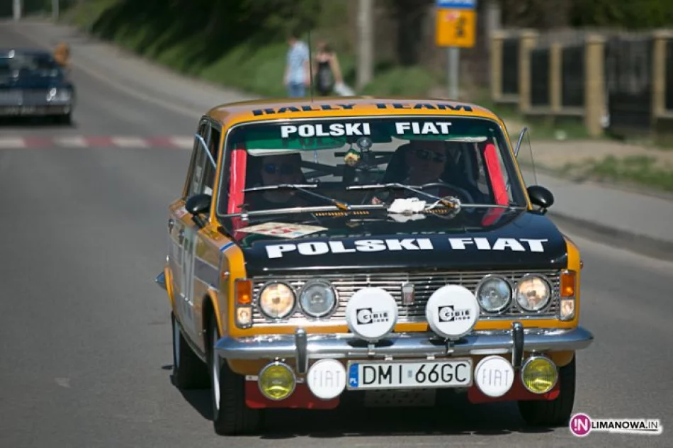 Zabytkowe samochody przejazdem przez Limanową - zdjęcie 6