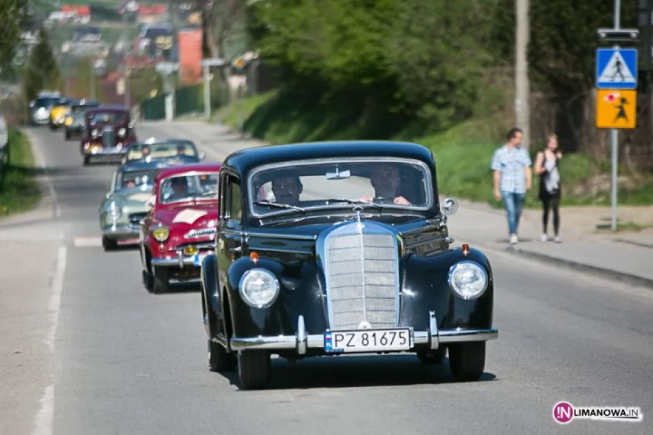 Zabytkowe samochody przejazdem przez Limanową - zdjęcie 9