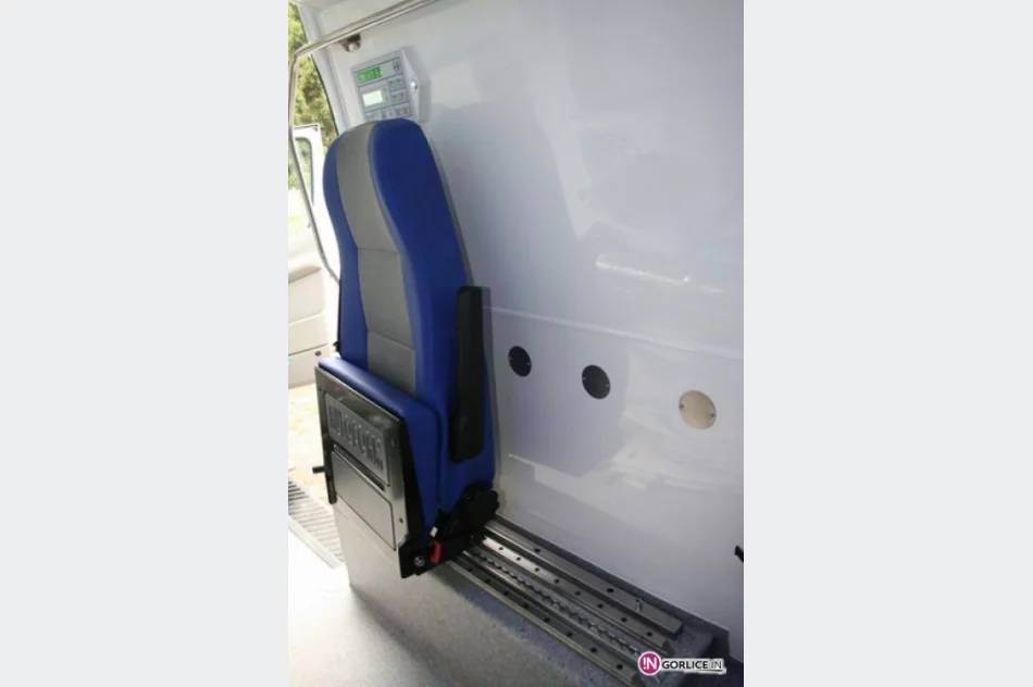 Nowa karetka w gorlickim szpitalu - zdjęcie 8