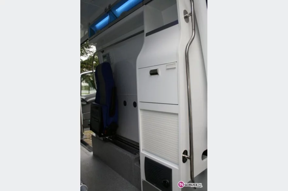 Nowa karetka w gorlickim szpitalu - zdjęcie 13