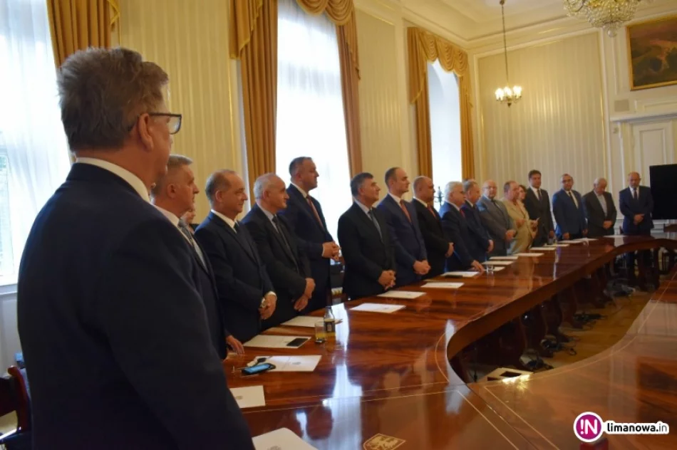 Promesa dla gminy na remont dróg i dodatkowe środki na odbudowę mostu dla powiatu - zdjęcie 2