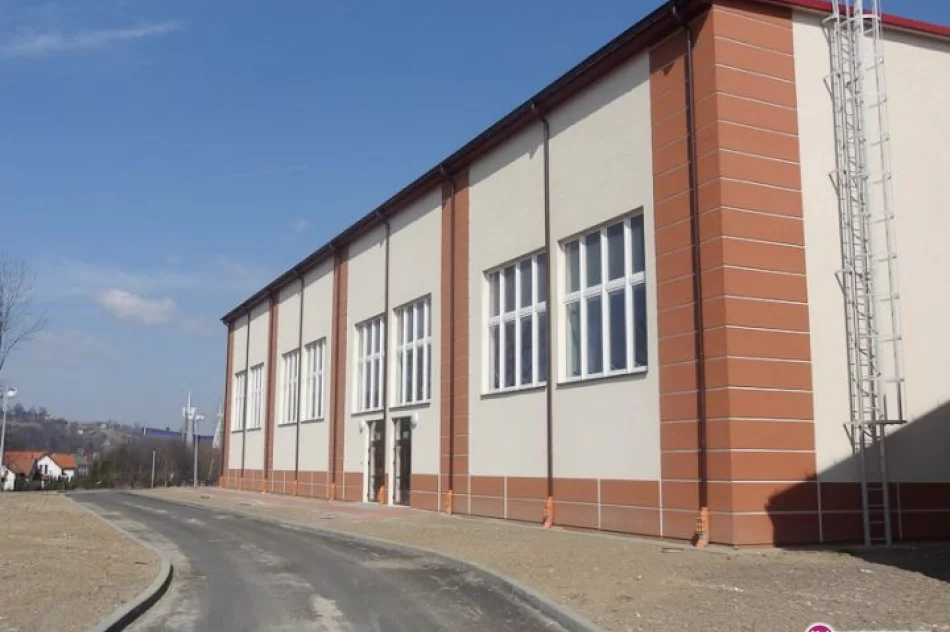 Nowe otoczenie nowej hali sportowej - zdjęcie 6