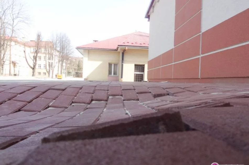 Nowe otoczenie nowej hali sportowej - zdjęcie 18