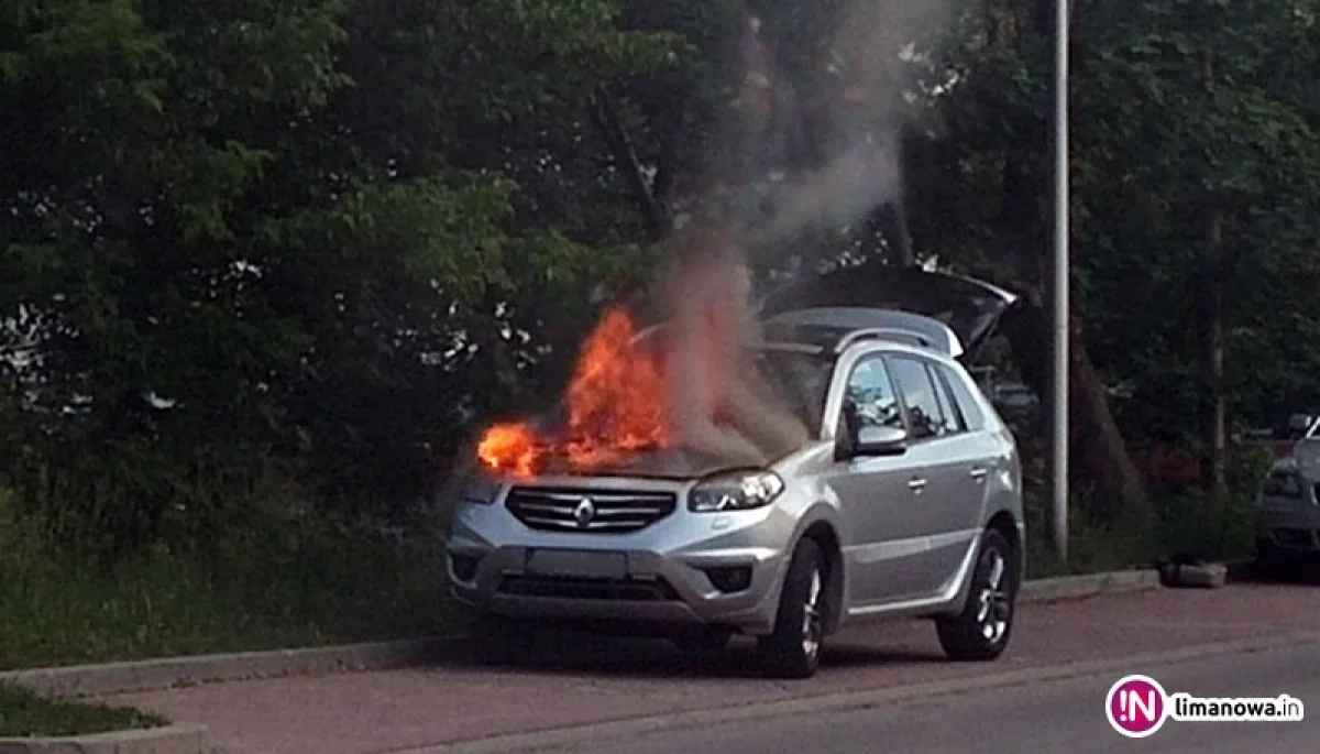 W centrum miasta zapalił się samochód