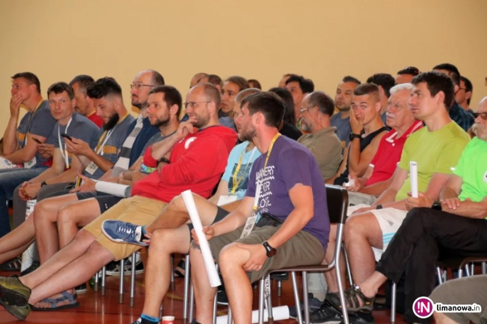 350 piechurów dotarło na metę maratonu - zdjęcie 4