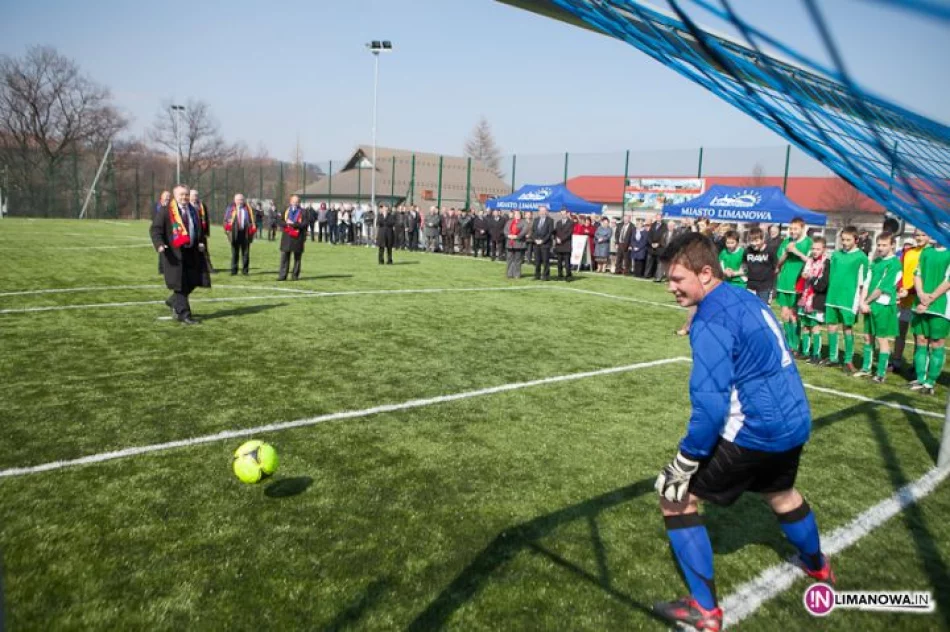 Limanowa wreszcie ma Orlika! - zdjęcie 4