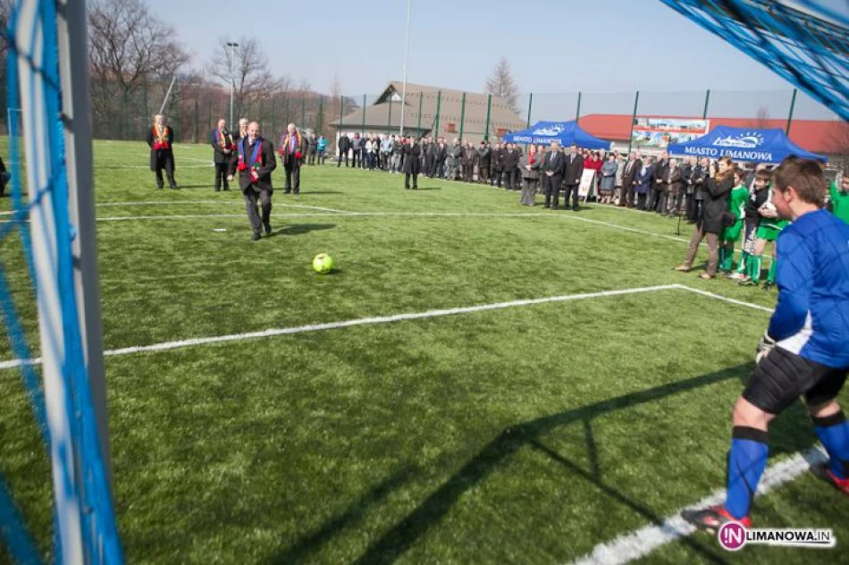 Limanowa wreszcie ma Orlika! - zdjęcie 5