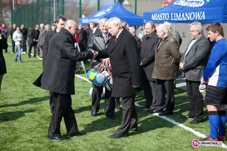 Limanowa wreszcie ma Orlika! - zdjęcie 8