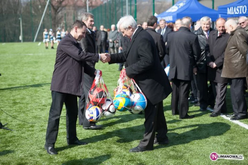 Limanowa wreszcie ma Orlika! - zdjęcie 10
