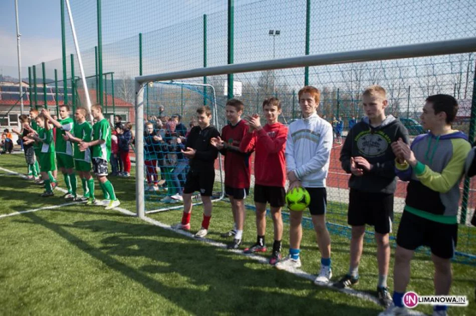 Limanowa wreszcie ma Orlika! - zdjęcie 17