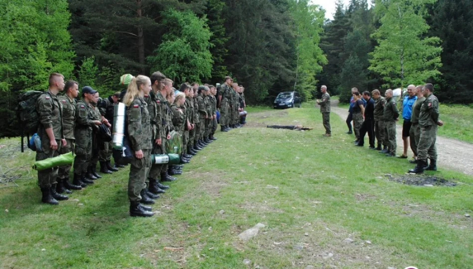 Uczniowie klas mundurowych na obozie szkoleniowym Nowiny 2018 - zdjęcie 1