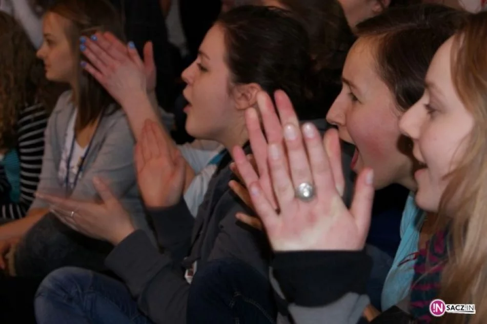 "Święta wojna" - I LO i II LO dla Tereski Kiklicy - zdjęcie 5