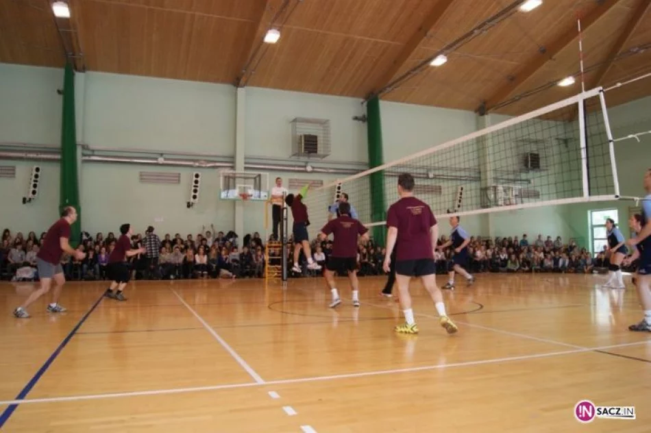 "Święta wojna" - I LO i II LO dla Tereski Kiklicy - zdjęcie 7