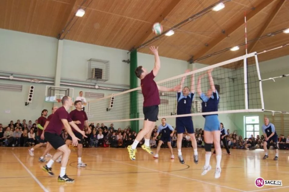 "Święta wojna" - I LO i II LO dla Tereski Kiklicy - zdjęcie 9