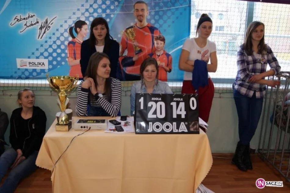 "Święta wojna" - I LO i II LO dla Tereski Kiklicy - zdjęcie 11