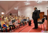 Dzieci spotkały się z autorem książek - zdjęcie główne