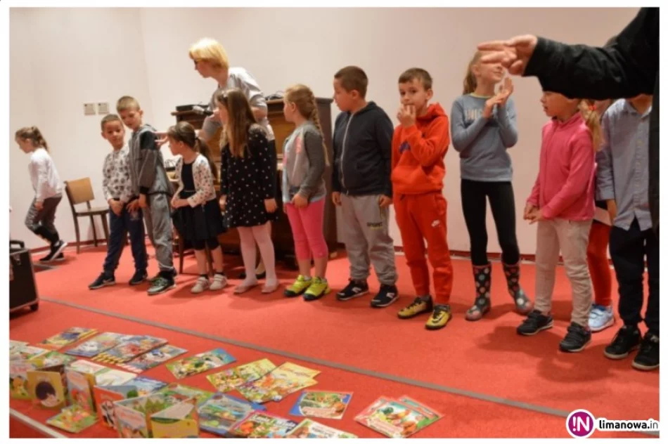 Dzieci spotkały się z autorem książek - zdjęcie 3