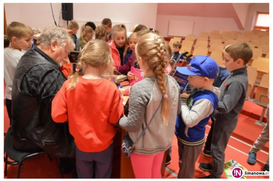 Dzieci spotkały się z autorem książek - zdjęcie 4