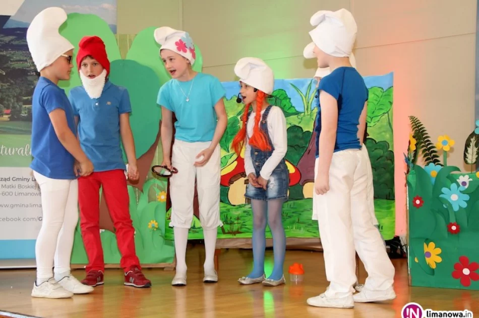 Młodzi aktorzy w konkursie scenek teatralnych - zdjęcie 3