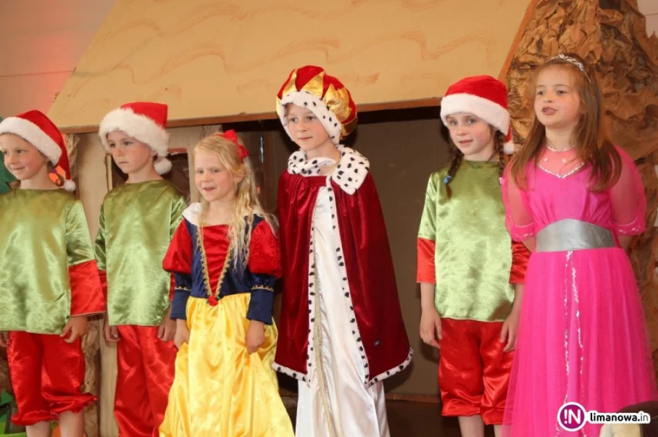 Młodzi aktorzy w konkursie scenek teatralnych - zdjęcie 4