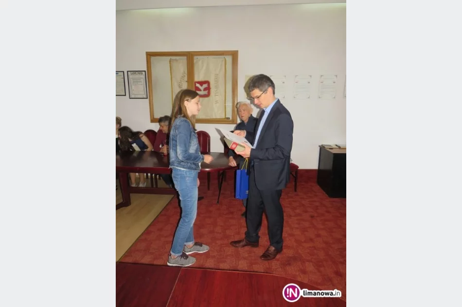 Konkursem plastycznym uczcili pamięć o patronie 'Strzelca' - zdjęcie 3