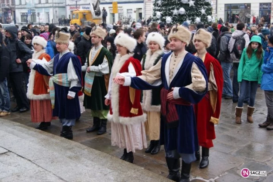 1800 maturzystów zatańczyło poloneza na sądeckim Rynku - zdjęcie 19