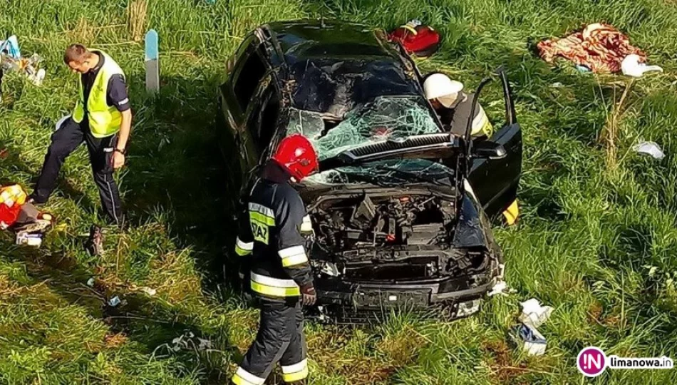 Dachowanie Skody i zderzenie dwóch innych pojazdów na DK 28 - zdjęcie 1