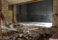 Sala widowiskowa w gruzach - zdjęcie główne