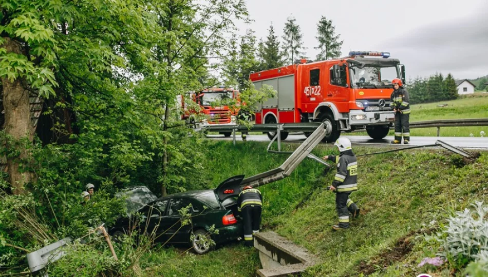 Zderzenie ciężarówki z Audi - jedna osoba w szpitalu (wideo) - zdjęcie 1