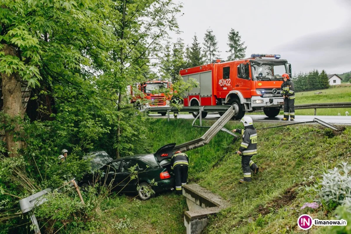 Zderzenie ciężarówki z Audi - jedna osoba w szpitalu (wideo)