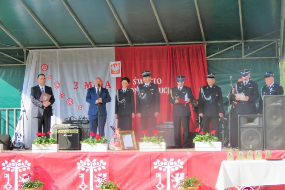 Poświęcono nowy wóz dla strażaków-ochotników - zdjęcie 2