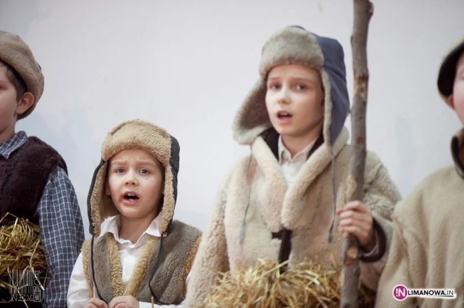 XVIII Przegląd Grup Kolędniczych Gminy Laskowa - zdjęcie 17