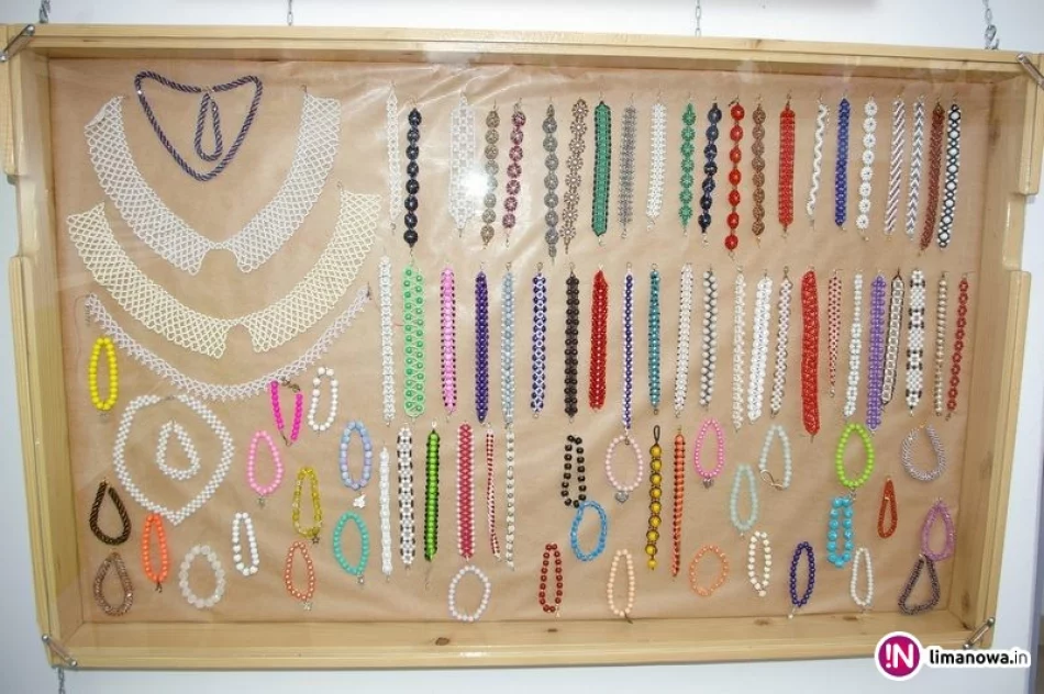 Można podziwiać efekty warsztatów dla dzieci i młodzieży „Czerwone korale” - zdjęcie 4